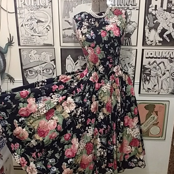 Vintage Dresses & Skirts - Gorgeous Vintage 80s does the 50s Tea Dress